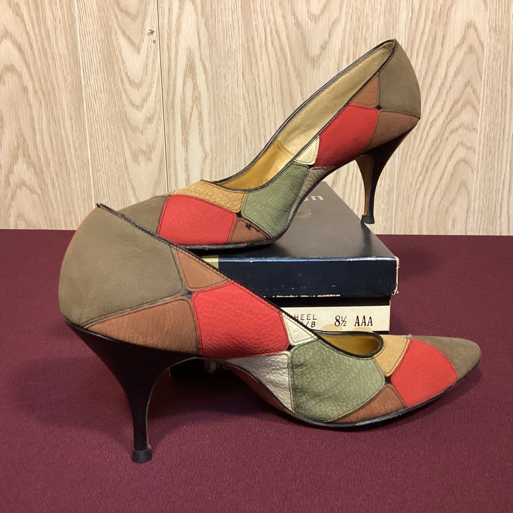 Vintage 60’s - 70’s Johansen Multi Color high heels in box size 8 1/2 AAA